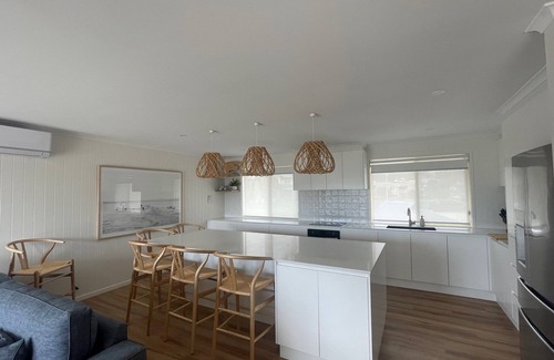 Tathra House | Stunning Coastal Retreat - Walking distance to Beach and Cafes.