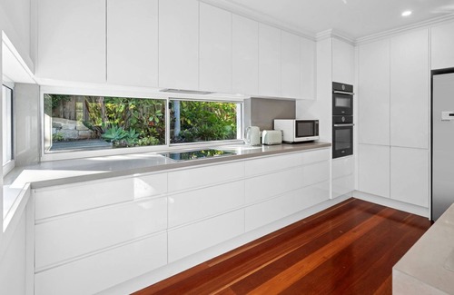 Warriewood House | Stunning Contemporary Home with Tropical Garden
