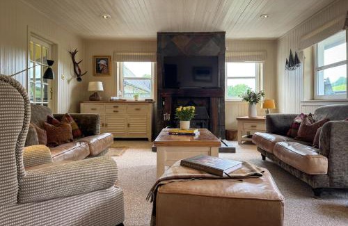 Furnace House | Stunning country home with Hot Tub and Sauna