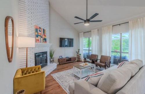 North San Antonio - SAT House | Stunning Deck, Hot-tub View To Lake & Golf Course