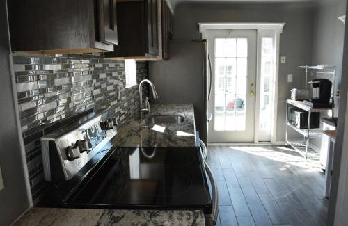 Royal Oak Apartment | Stunning Downtown Royal Oak Townhouse (909)