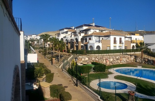 Vera Apartment | Stunning family friendly GF 2 bed 2 bath apartment - free WiFi