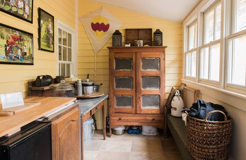 Haywood House | Stunning Family/Friends Retreat,110 Private Acres, Renovated Historic Home
