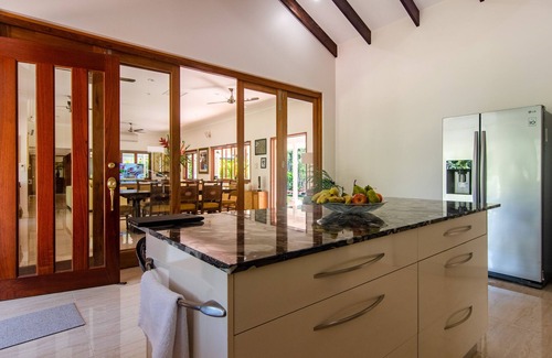 Kewarra Beach House | Stunning Family Resort Style Home - Swimming Pool + Full Tennis Court