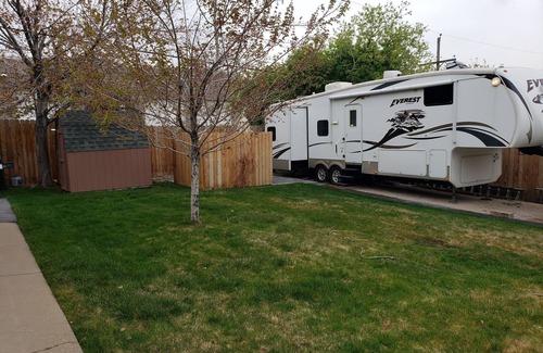 Edgewater RV Rental | Stunning fifth wheel, 50% monthly discount