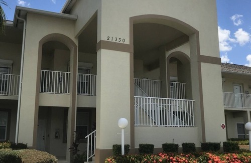 Stoneybrook Condo | STUNNING FRESHLY RENOVATED STONEYBROOK CONDO IN GATED COMMUNITY ON GOLF COURSE
