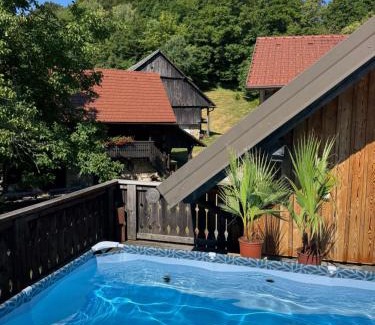 Vransko Apartment | Stunning Hills View Apartment Vransko