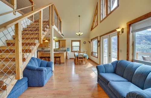 Kimberly House | Stunning Hilltop Home by John Day Fossil Beds