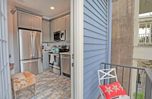 Historic District - North House | Stunning & Historic Apt Near River, Food & More