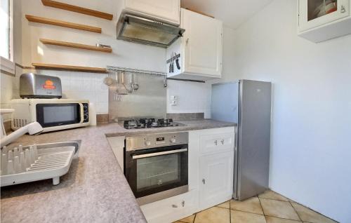 Saint-Denis-du-Pin House | Stunning Home In Essouvert With Wi-Fi