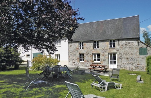 Lonlay-l'Abbaye House | Stunning home in Lonlay l'Abbaye