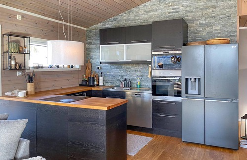 Bjorli House | Stunning home in Bjorli with WiFi