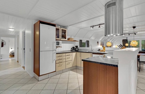 Blavand Strand House | Stunning home in Blåvand with sauna