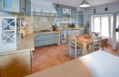 Codolet House | Stunning home in Codolet