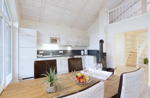 Dagebuell House | Stunning home in Dagebüll with kitchen