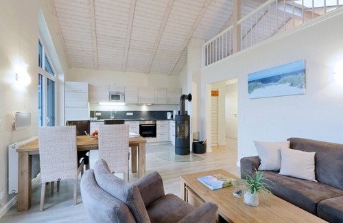 Dagebuell House | Stunning home in Dagebüll with kitchen