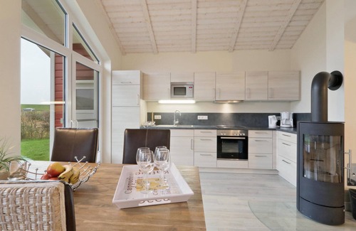 Dagebuell House | Stunning home in Dagebüll with kitchen