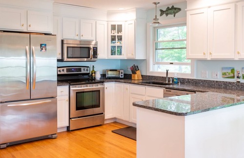 Kennebunkport House | Stunning HOME & IN GROUND POOL. 360 views 10 min walk to town. Very Private