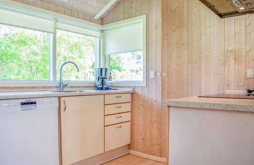 Gilleleje House | Stunning home in Gilleleje with kitchen