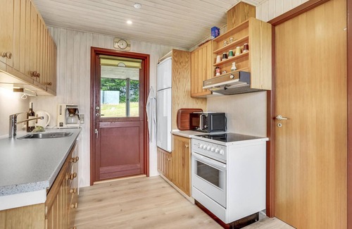 Hejlsminde Strand House | Stunning home in Hejls