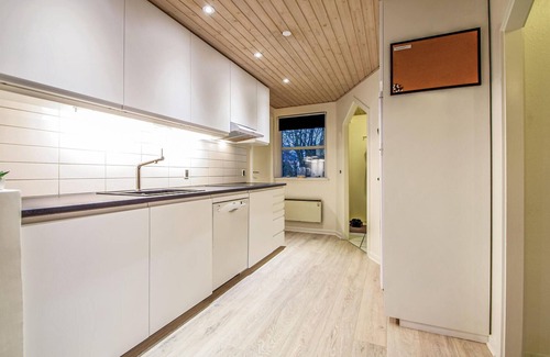 Pøt Strandby House | Stunning home in Juelsminde with sauna