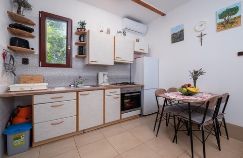 Kavran House | Stunning home in Kavran with WiFi
