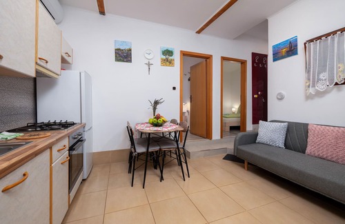 Kavran House | Stunning home in Kavran with WiFi