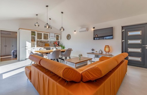 Kavran House | Stunning home in Kavran