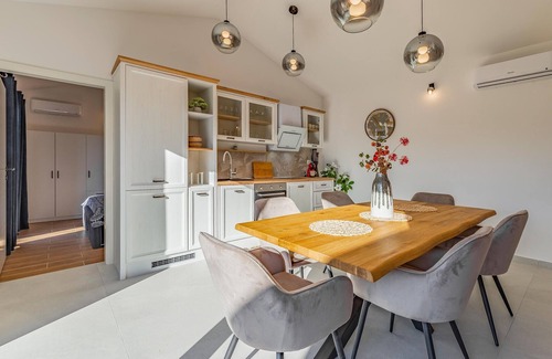 Kavran House | Stunning home in Kavran