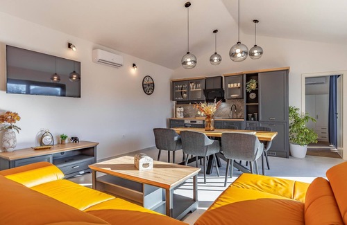 Kavran House | Stunning home in Kavran