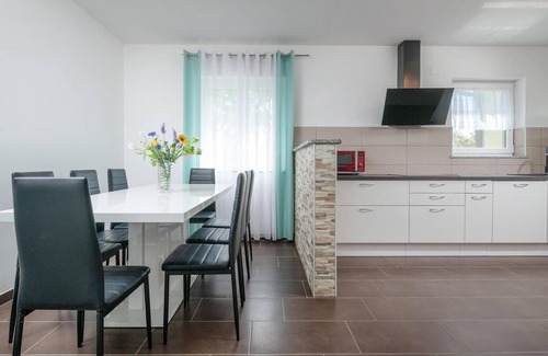 Krsan House | Stunning home in Krsan with kitchen