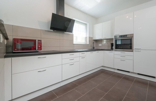Krsan House | Stunning home in Krsan with kitchen