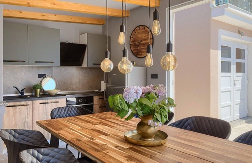 Becici House | Stunning home in Labin - Rabac