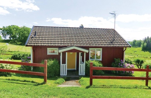 Landsbro House | Stunning home in Landsbro with kitchen