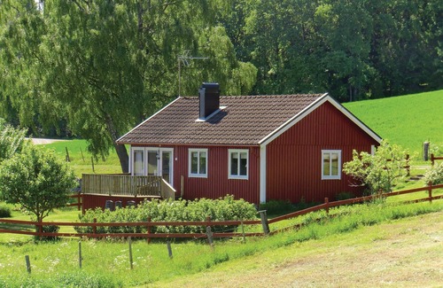 Landsbro House | Stunning home in Landsbro with kitchen