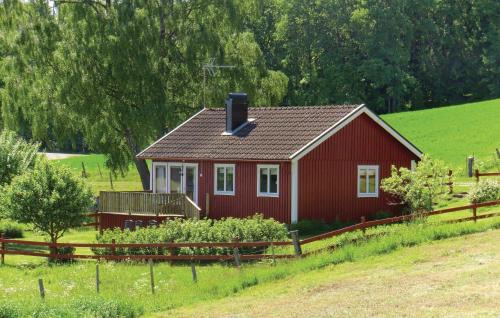 Landsbro House | Stunning Home In Landsbro With Kitchen