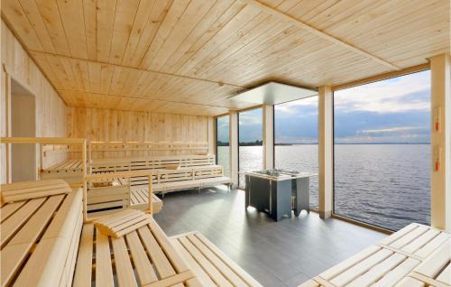 Lembruch House | Stunning Home In Lembruchdümmer See