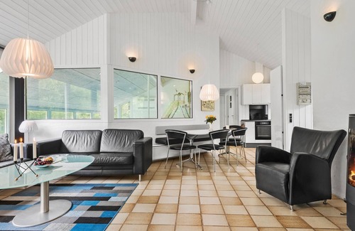 Houstrup House | Stunning home in Nørre Nebel with sauna