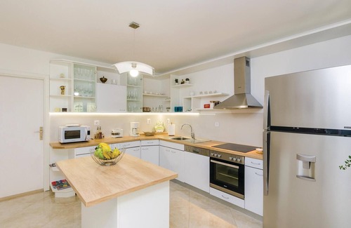 Orasac House | Stunning home in Orasac with WiFi