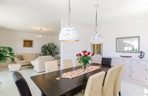 Orasac House | Stunning home in Orasac with WiFi