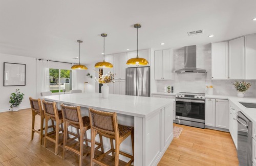 Tami Estates House | Stunning Home in Prime Location | Pool, Spa, Games
