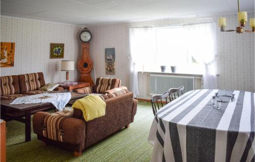 Rorvik House | Stunning Home In Rörvik With Kitchen