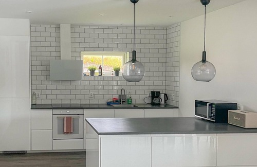 Tingsryd House | Stunning home in Tingsryd with WiFi