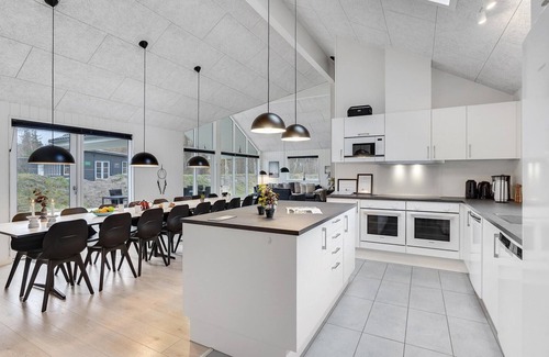 Bøtø By House | Stunning home in Væggerløse with sauna