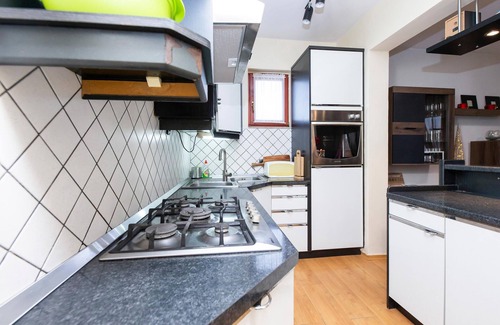 Kaptol House | Stunning home in Velika