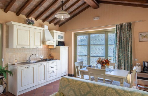 Castiglion Fiorentino House | Stunning private villa for 3 people with WIFI, private pool, TV, terrace, pets allowed and parking