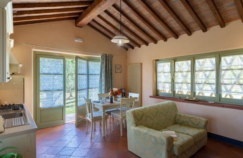 Castiglion Fiorentino House | Stunning private villa for 3 people with WIFI, private pool, TV, terrace, pets allowed and parking