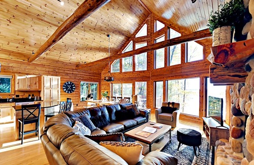 Hayward Cabin | Stunning Lakefront Home- Amazing 5,500 acre Lac Courte Oreilles Lake