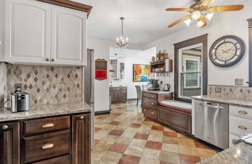 Lorain House | Stunning Lakefront Seven bedroom Century home