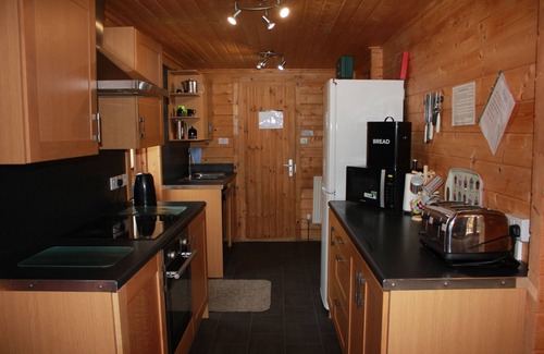 Oswestry Cabin | Stunning Log Cabin Iwrch with private Hot tub